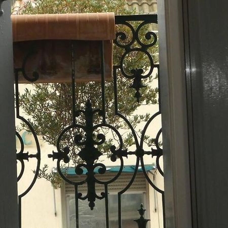 Etanit ! Beziers Plein Centre - 1Mn Du Bus, De La Gare Du Train Et Liaison Aeroport -Chambres Climatisees -Spacieuses Amenagees Pour Singles, Couple, Et Ou Familles -Parking A Velos -Consigne Béziers Exterior foto