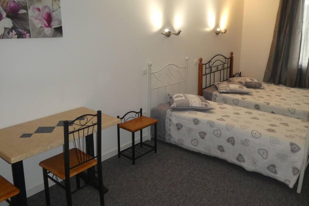 Etanit ! Beziers Plein Centre - 1Mn Du Bus, De La Gare Du Train Et Liaison Aeroport -Chambres Climatisees -Spacieuses Amenagees Pour Singles, Couple, Et Ou Familles -Parking A Velos -Consigne Béziers Exterior foto